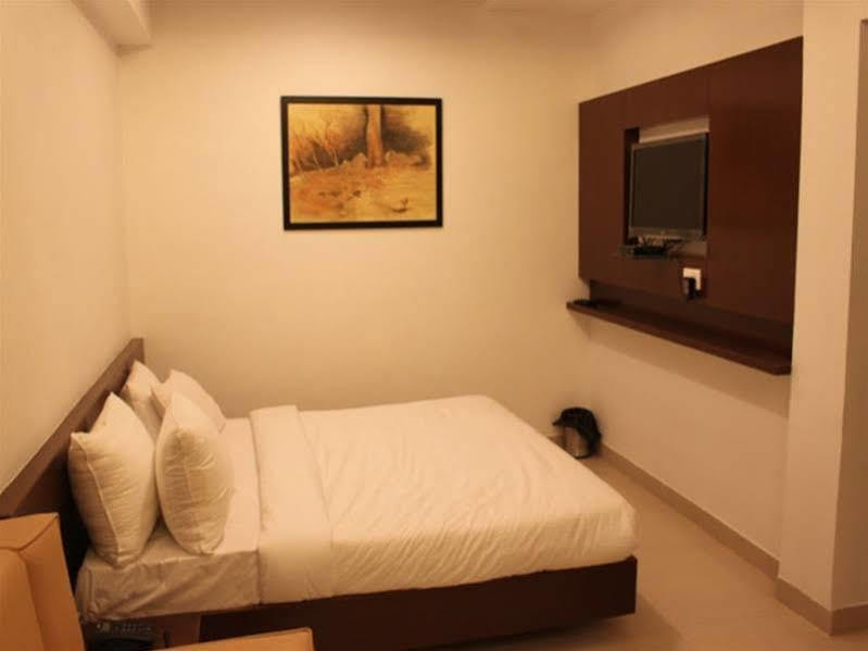 Fabhotel Loharker Ramdaspeth Nagpur Exterior photo